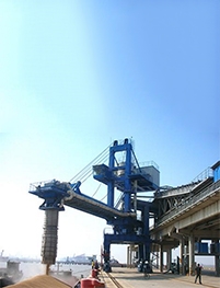 裝船機